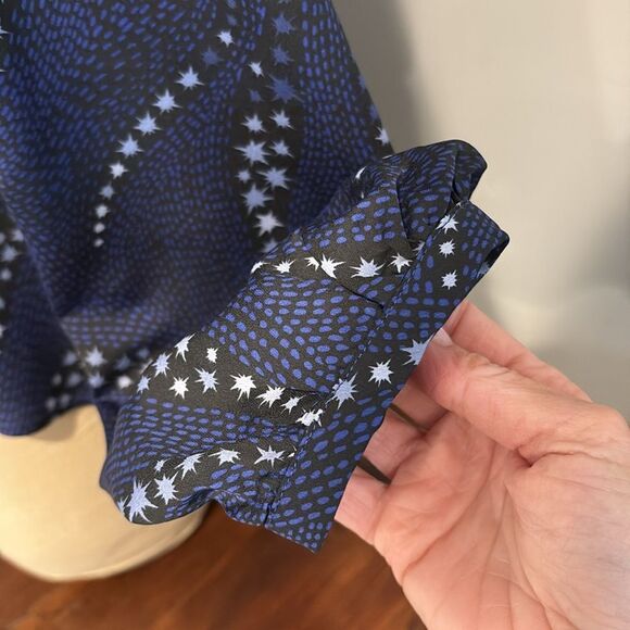 BCBGENERATION Long-Sleeve Twist-Front Peplum Top Size M - Picture 6 of 13